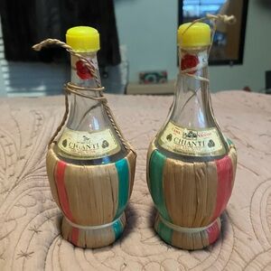 Vintage Minature Casa Vento Chianti Bottles Salt and Pepper Shakers